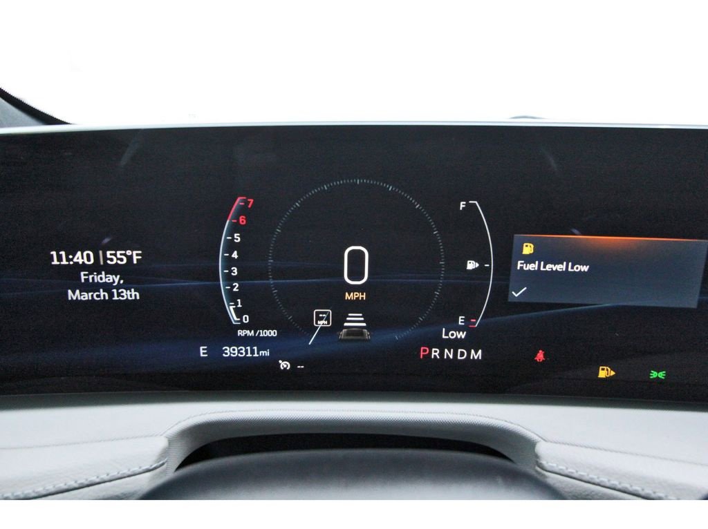 Used 2024 Cadillac XT4 Luxury w/ Cold Weather Package image 13