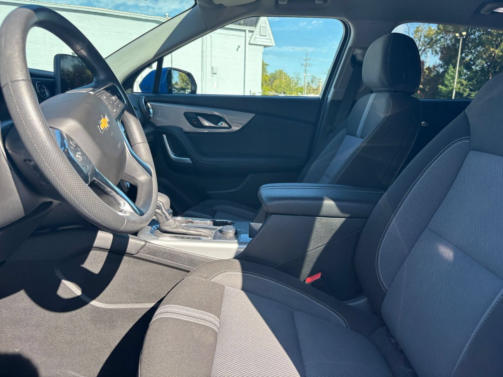 Used 2025 Chevrolet Blazer LT FWD image 27