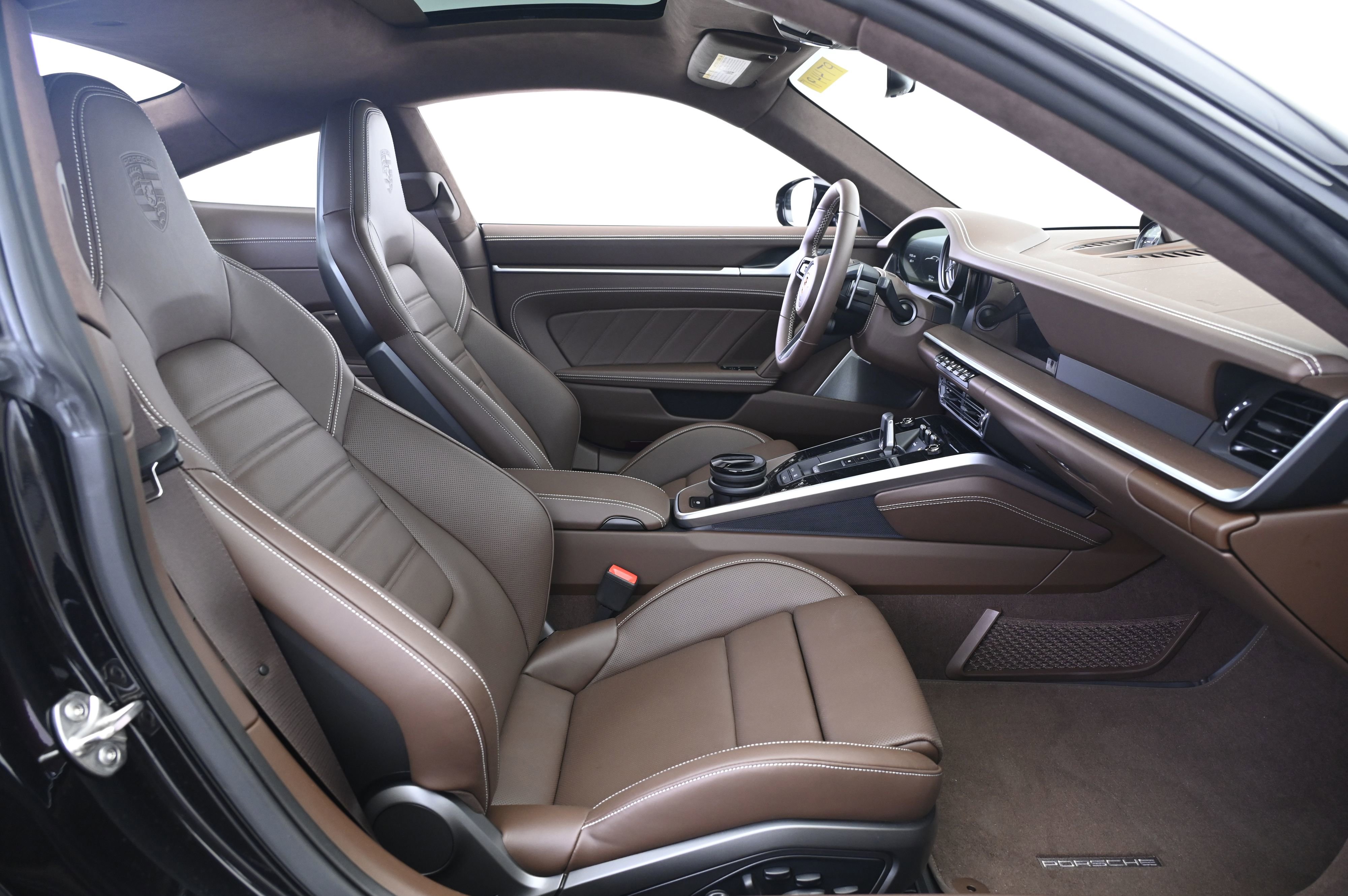 Used 2025 Porsche 911 Turbo image 19