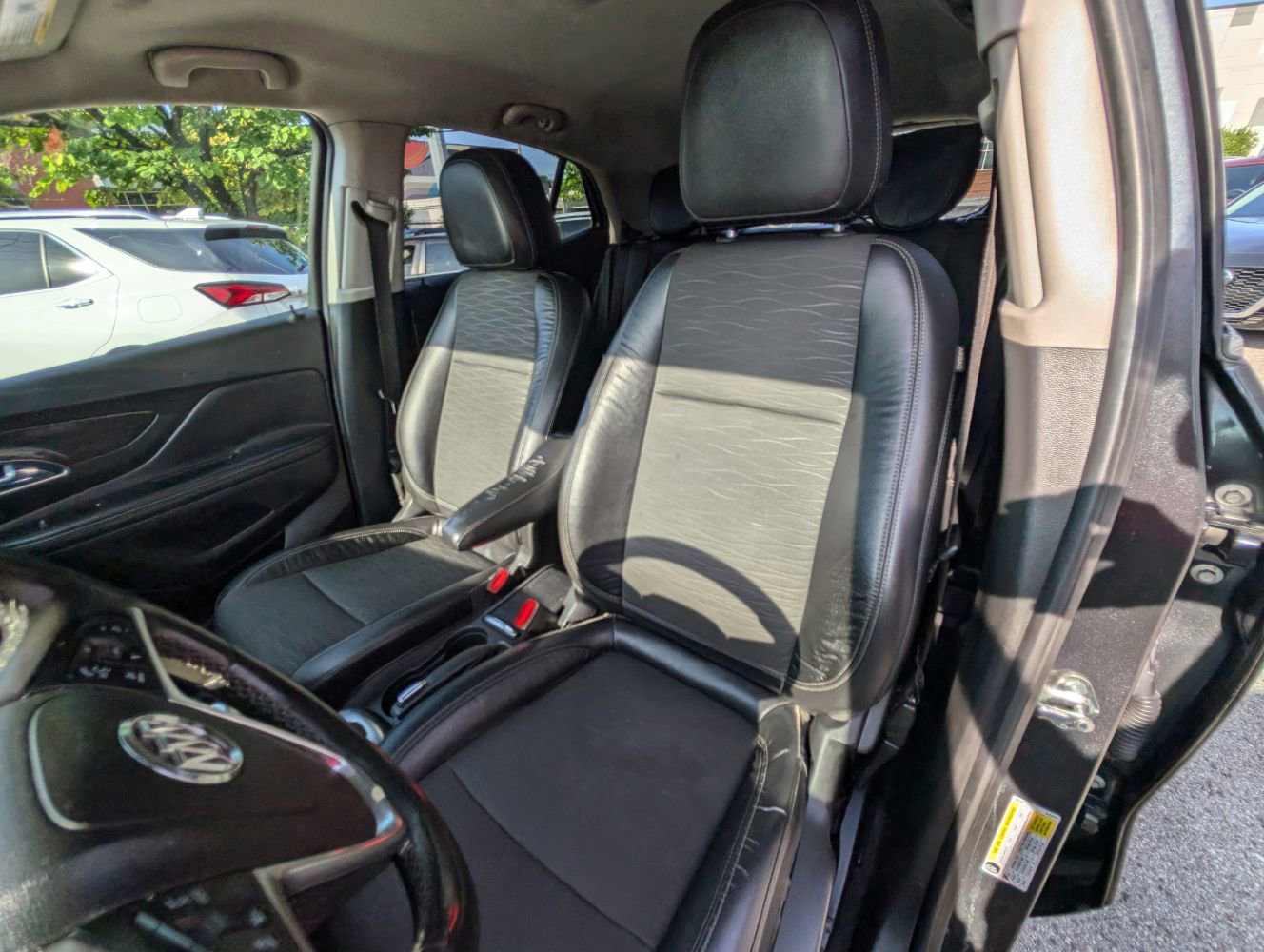 Used 2016 Buick Encore FWD image 16