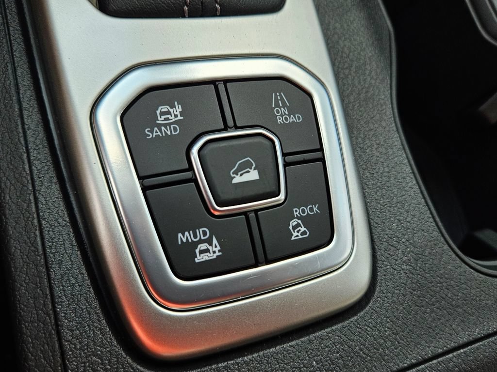 New 2026 Nissan Frontier SV w/ SV Convenience Package AWD/4WD image 23