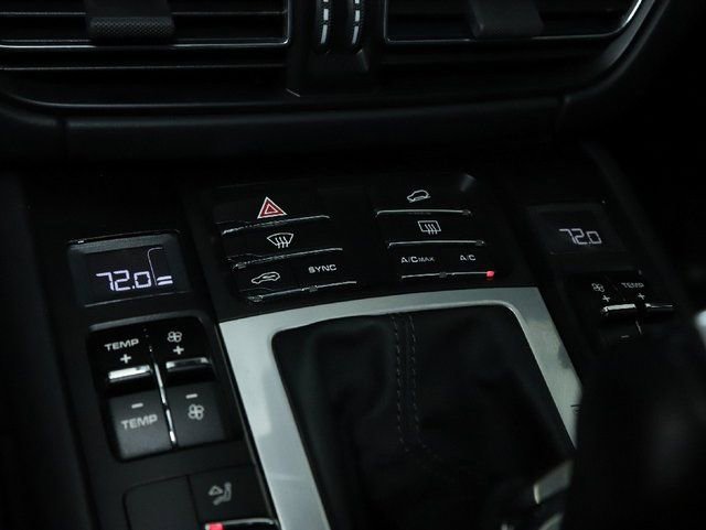 Used 2021 Porsche Macan Turbo image 26