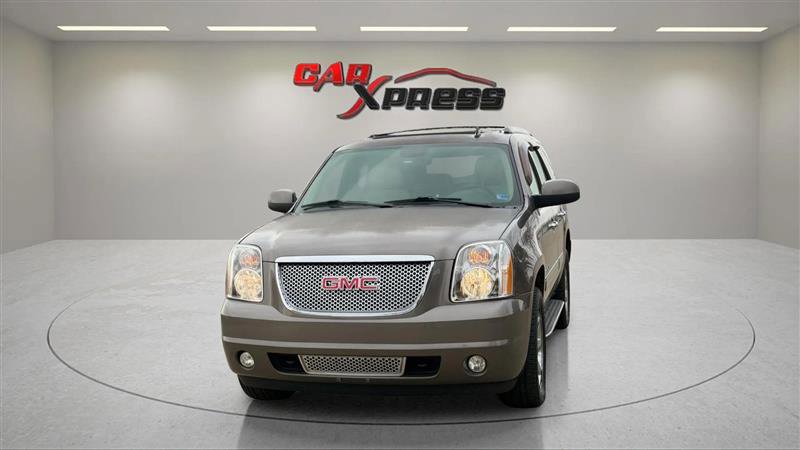 Used 2013 GMC Yukon Denali image 3