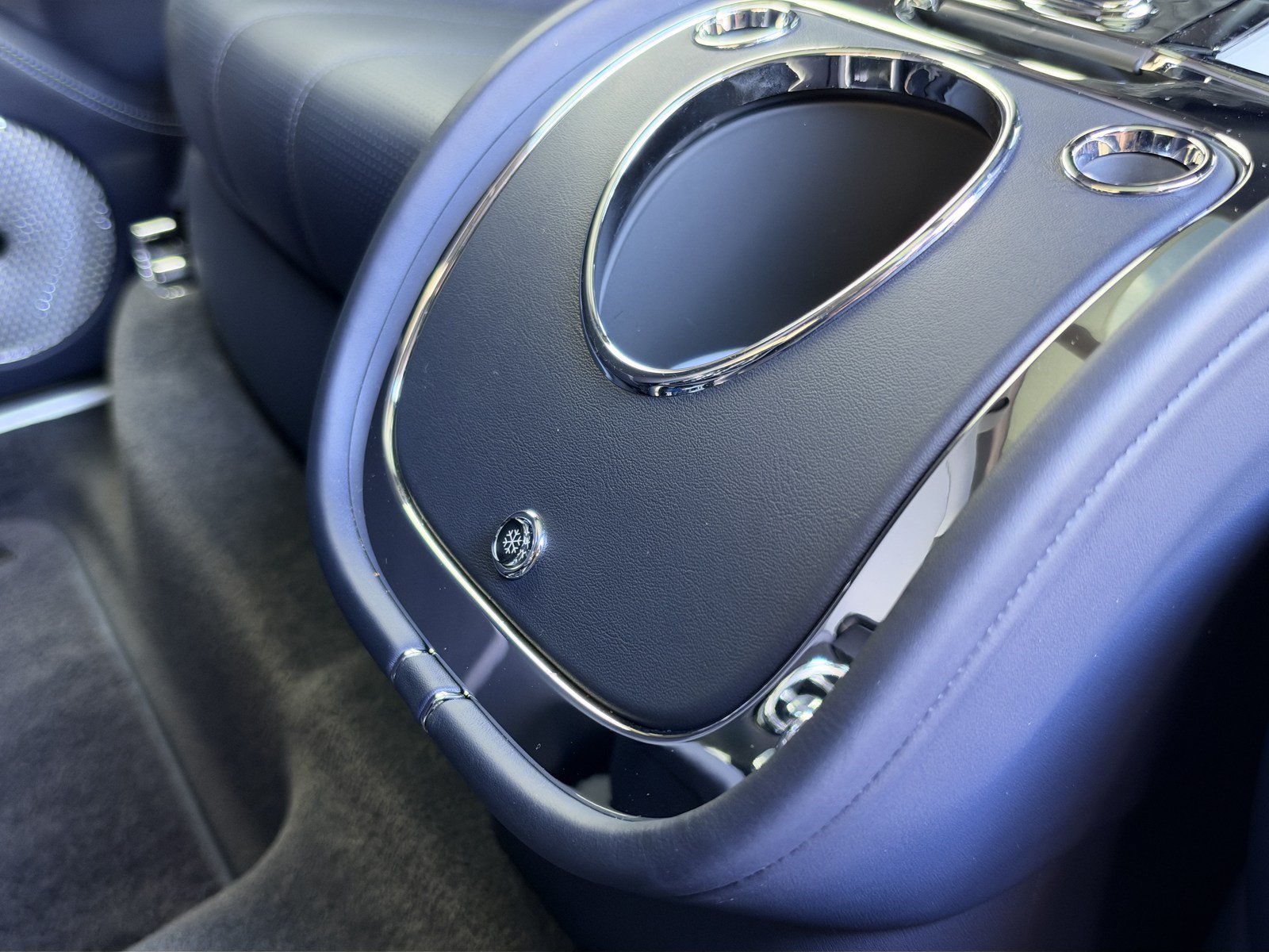 Certified 2021 Bentley Bentayga AWD/4WD image 38