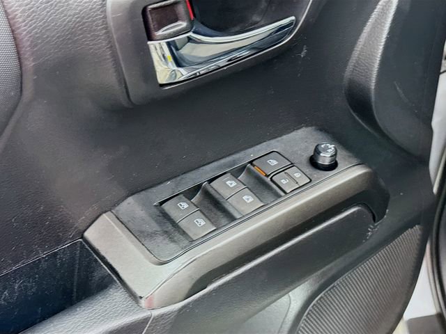 Used 2022 Toyota Tacoma TRD Off-Road image 17