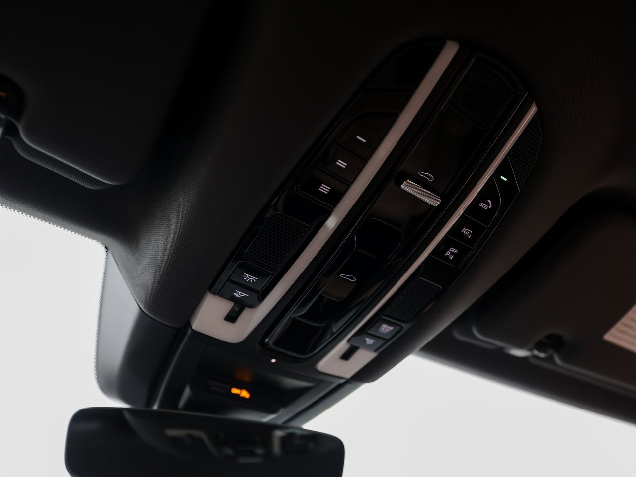 Certified 2022 Porsche Cayenne E-Hybrid image 21