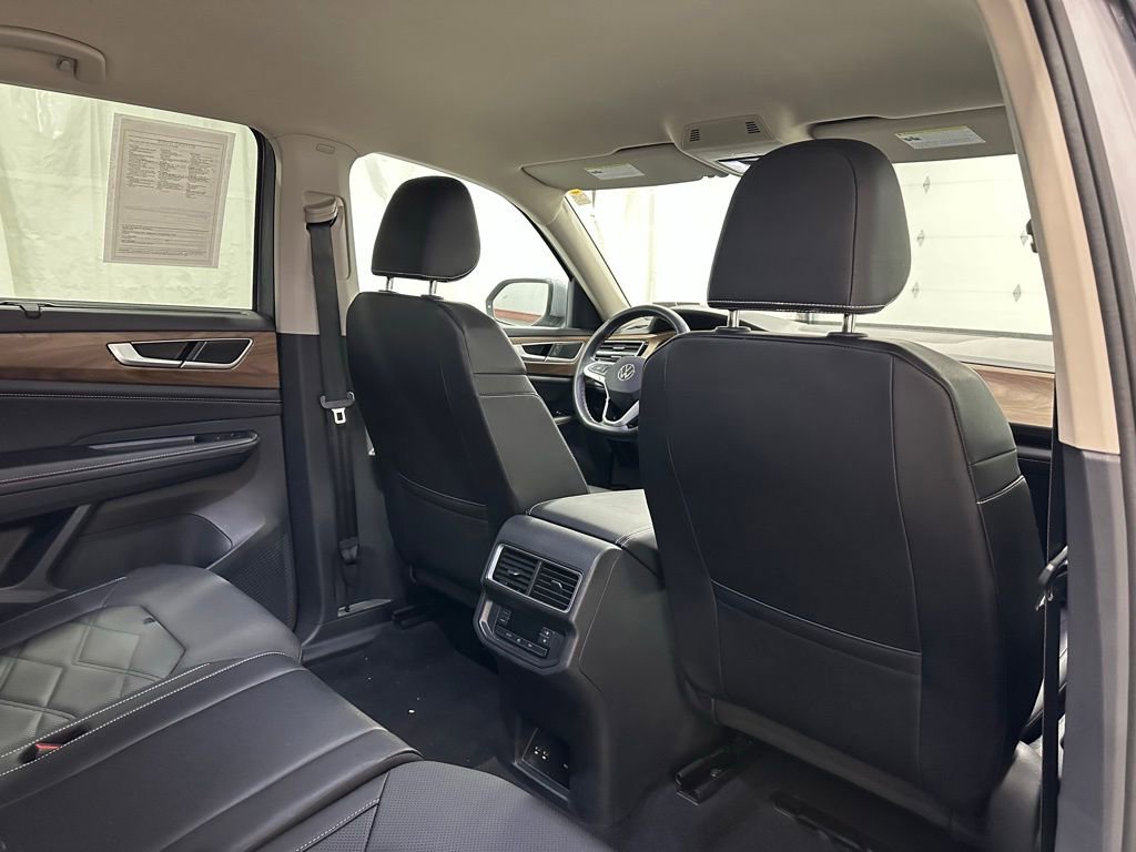 Used 2025 Volkswagen Atlas SE AWD/4WD image 58