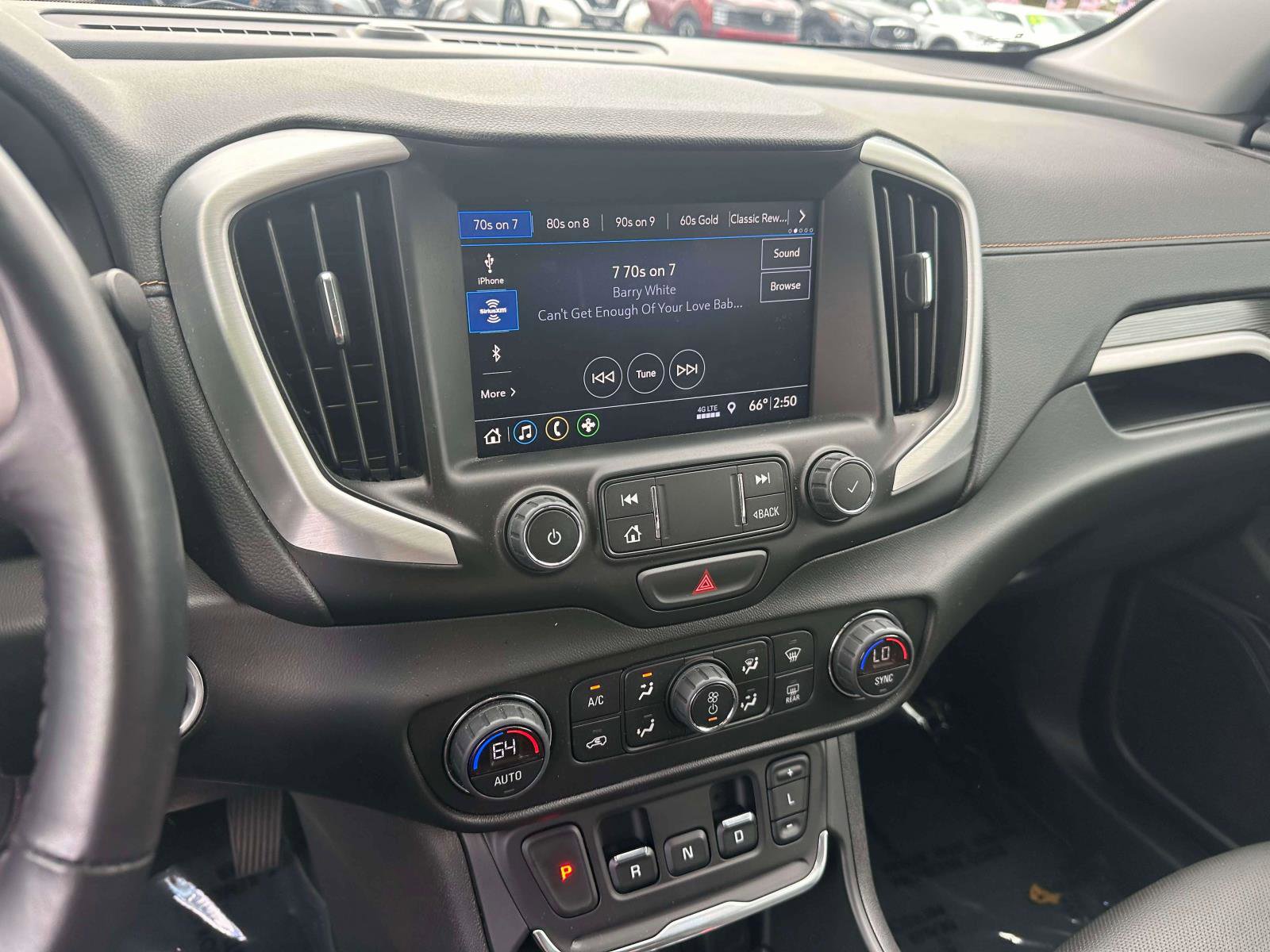 Used 2020 GMC Terrain SLT w/ Elevation Edition image 30