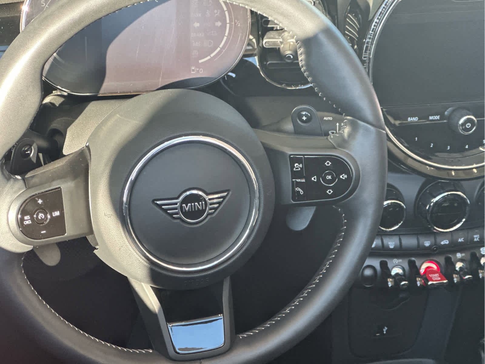 Used 2023 MINI Cooper S image 16