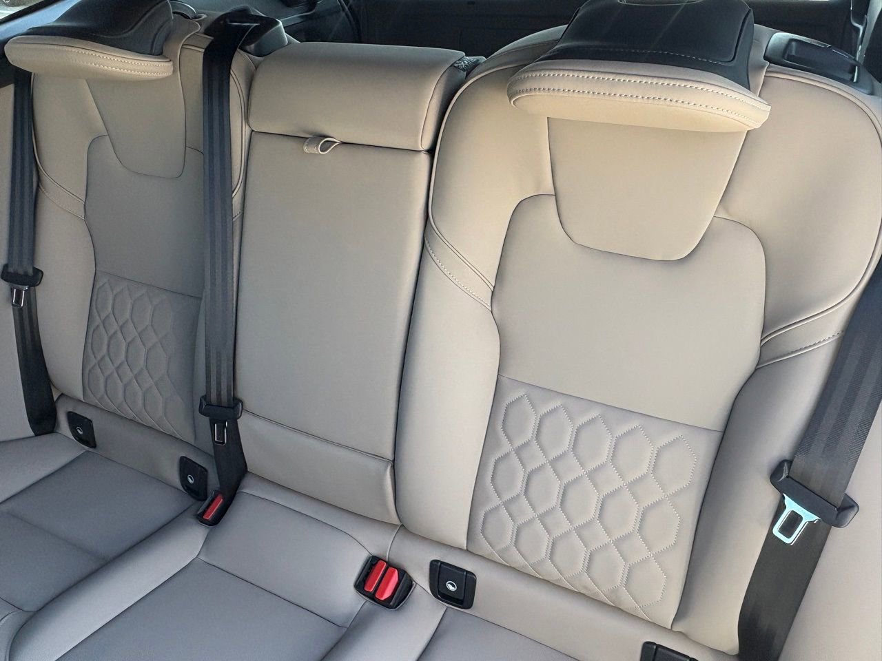 New 2026 Volvo XC60 B5 Plus w/ Protection Package Premier image 22