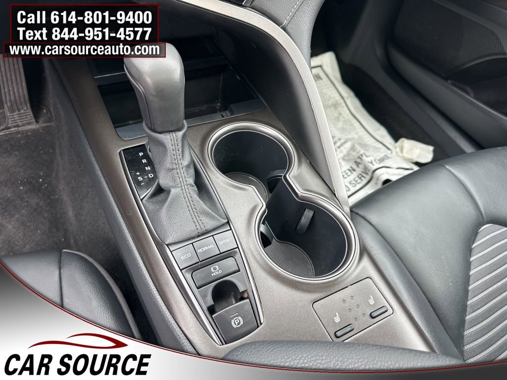 Used 2023 Toyota Camry SE w/ Cold Weather Package image 17