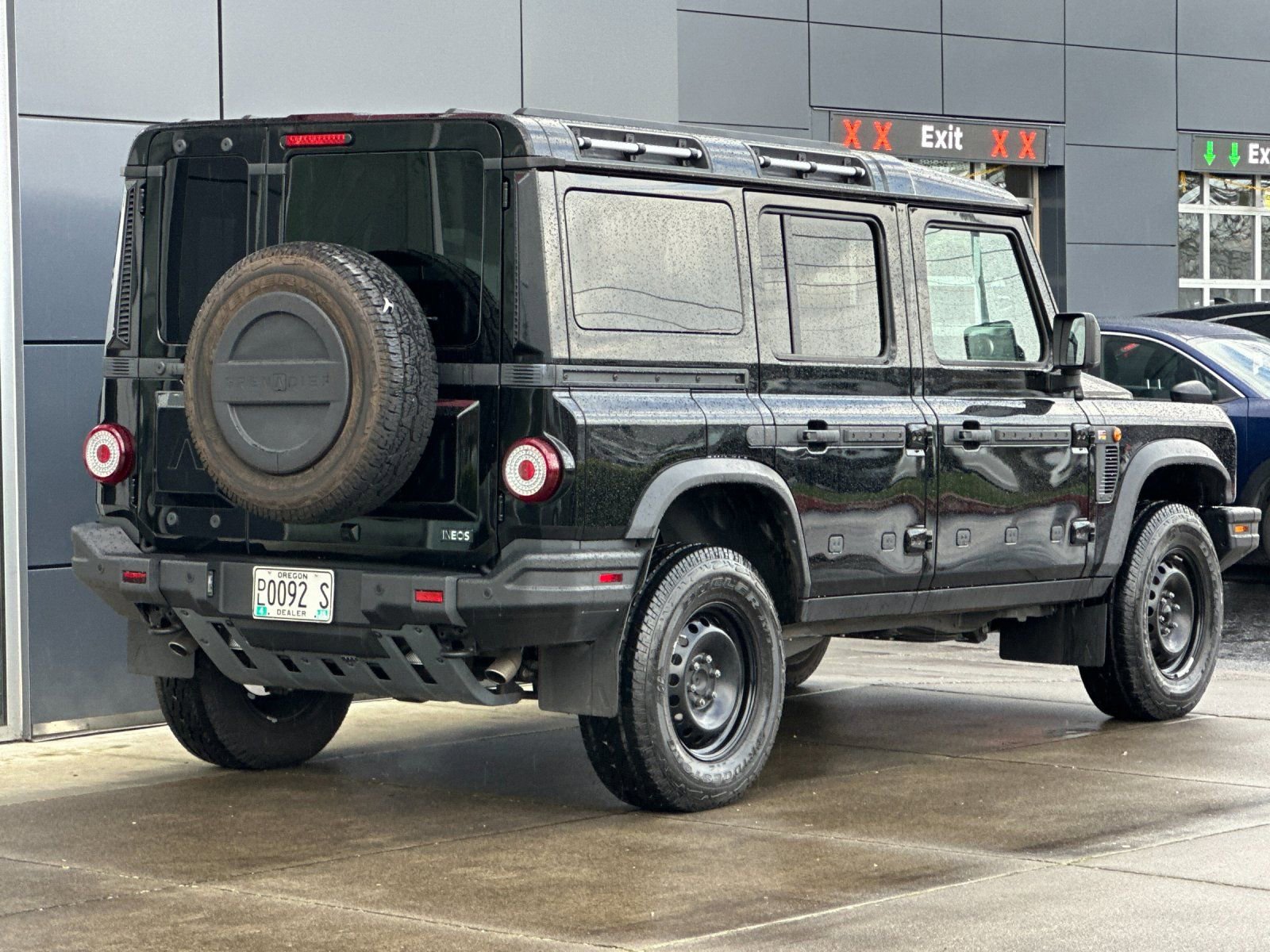 Used 2024 INEOS Grenadier Fieldmaster Edition image 3