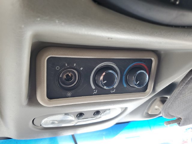 Used 2010 Chevrolet Express 3500 LT w/ LT Preferred Equipment Group RWD image 30