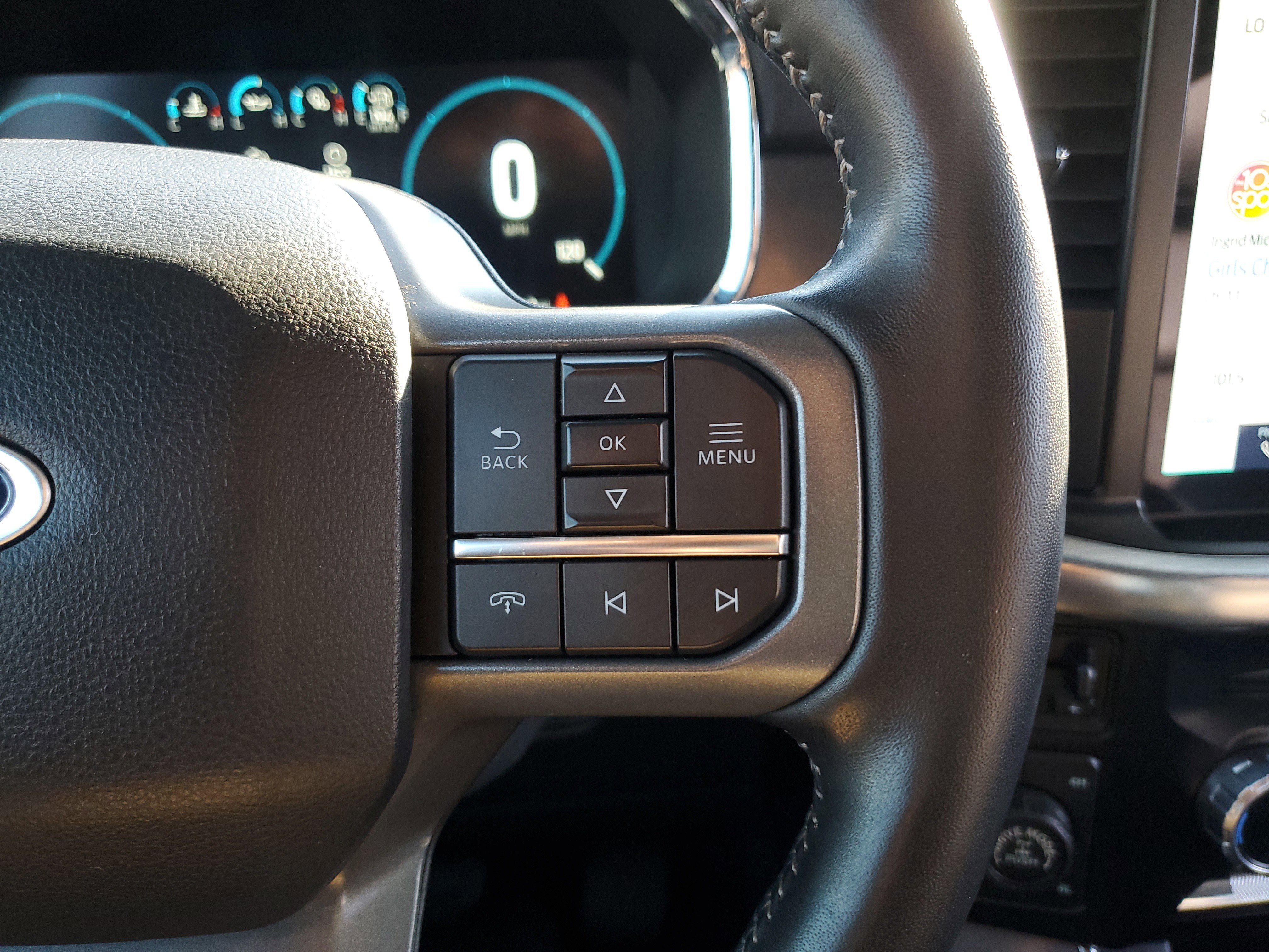 Used 2023 Ford F150 Lariat w/ FX4 Off-Road Package image 22