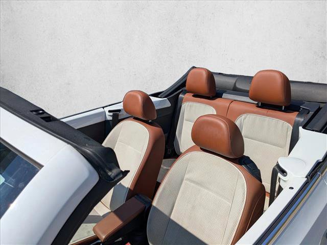 Used 2015 Volkswagen Beetle 1.8T image 11