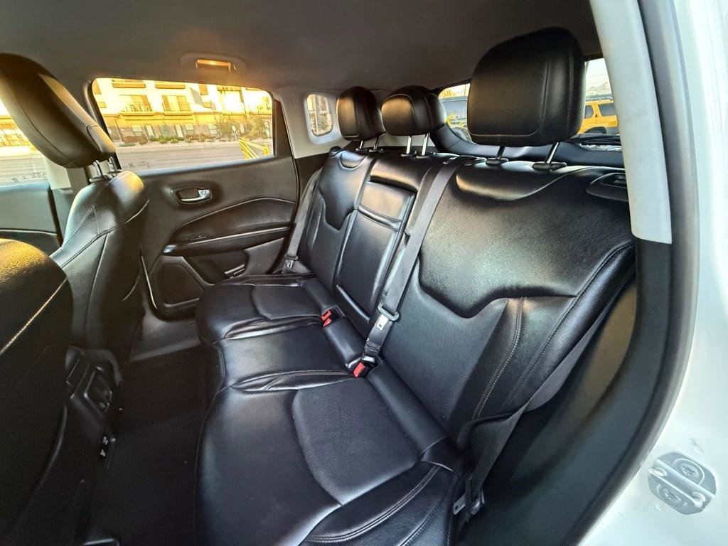 Used 2017 Jeep Compass Limited AWD/4WD image 12