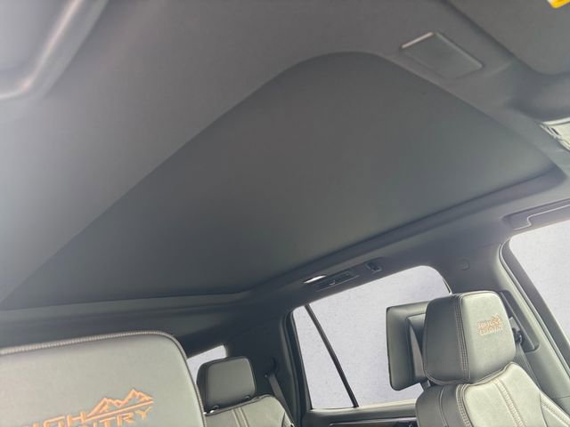 New 2026 Chevrolet Tahoe High Country image 18