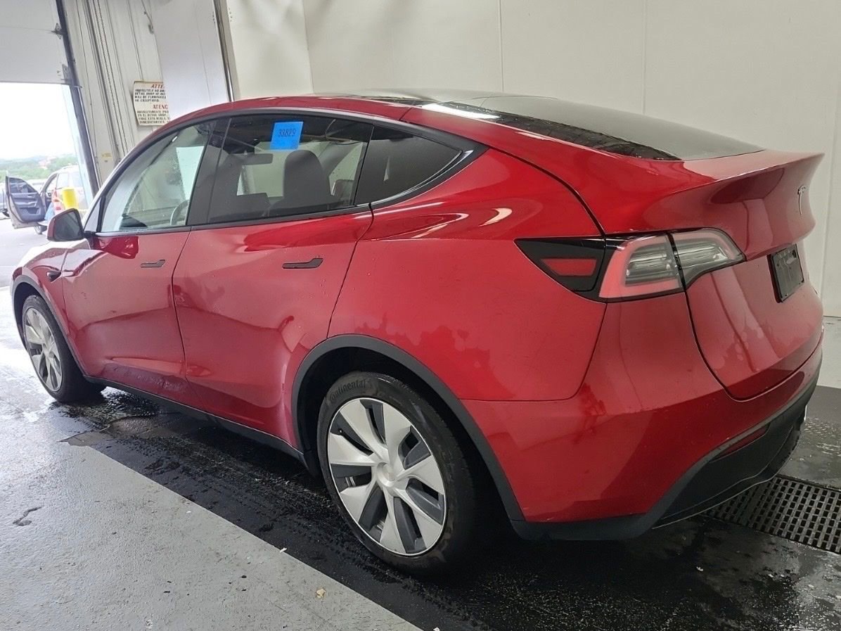 Used 2021 Tesla Model Y Long Range image 6