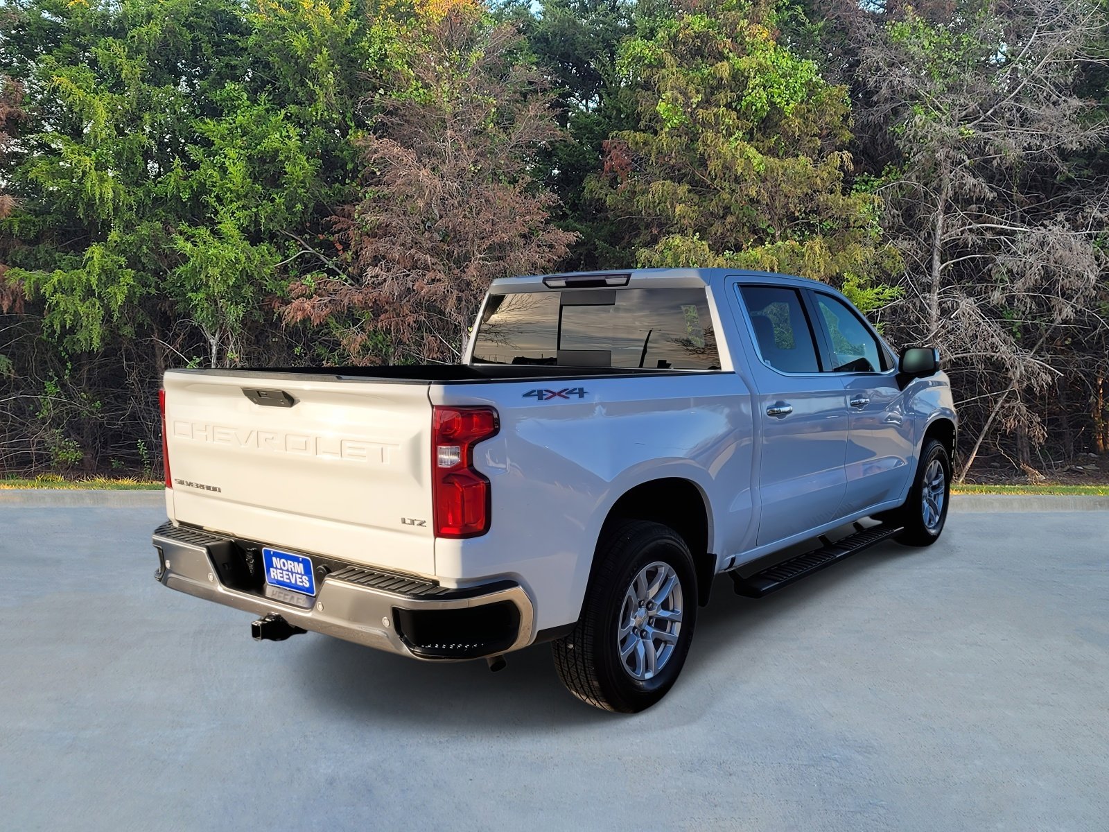 Used 2021 Chevrolet Silverado 1500 LTZ w/ LTZ Convenience Package II image 17