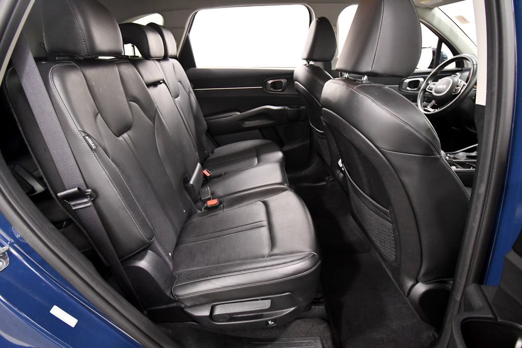 Certified 2024 Kia Sorento S AWD/4WD image 17