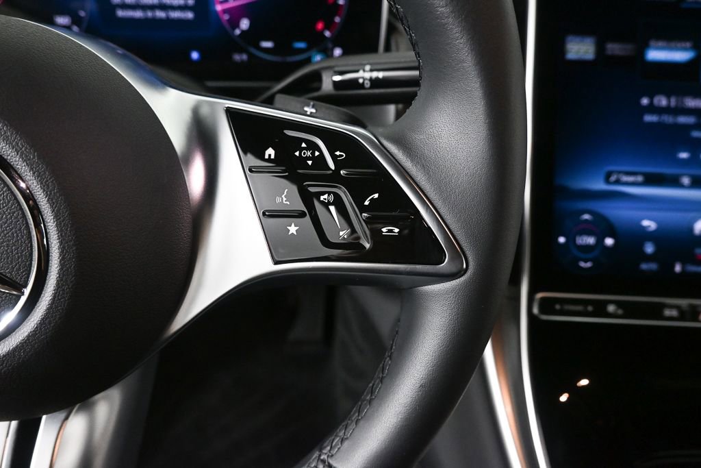 Certified 2025 Mercedes-Benz GLC 300 4MATIC image 11