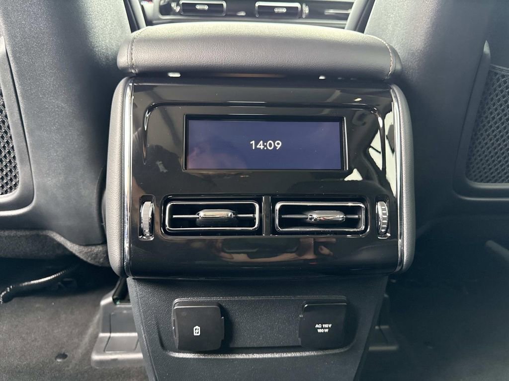 New 2026 Lincoln Aviator AWD image 17
