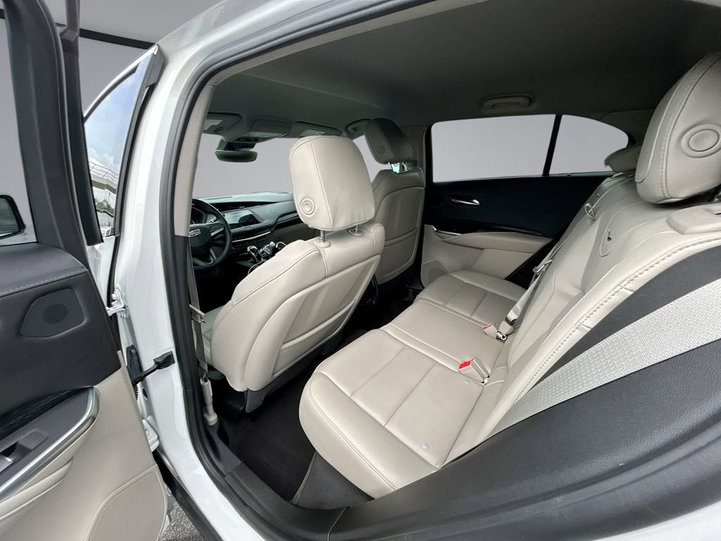 Used 2022 Cadillac XT4 Premium Luxury w/ Enhanced Visibility Package FWD image 35
