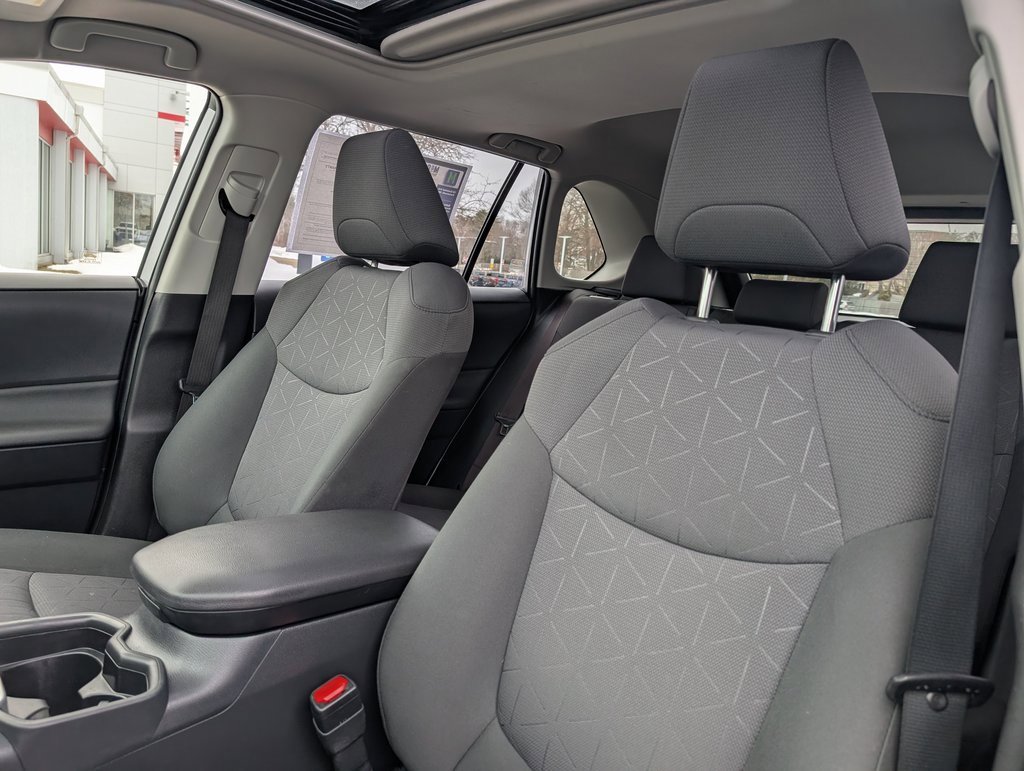 Used 2019 Toyota RAV4 XLE w/ Convenience Package image 19