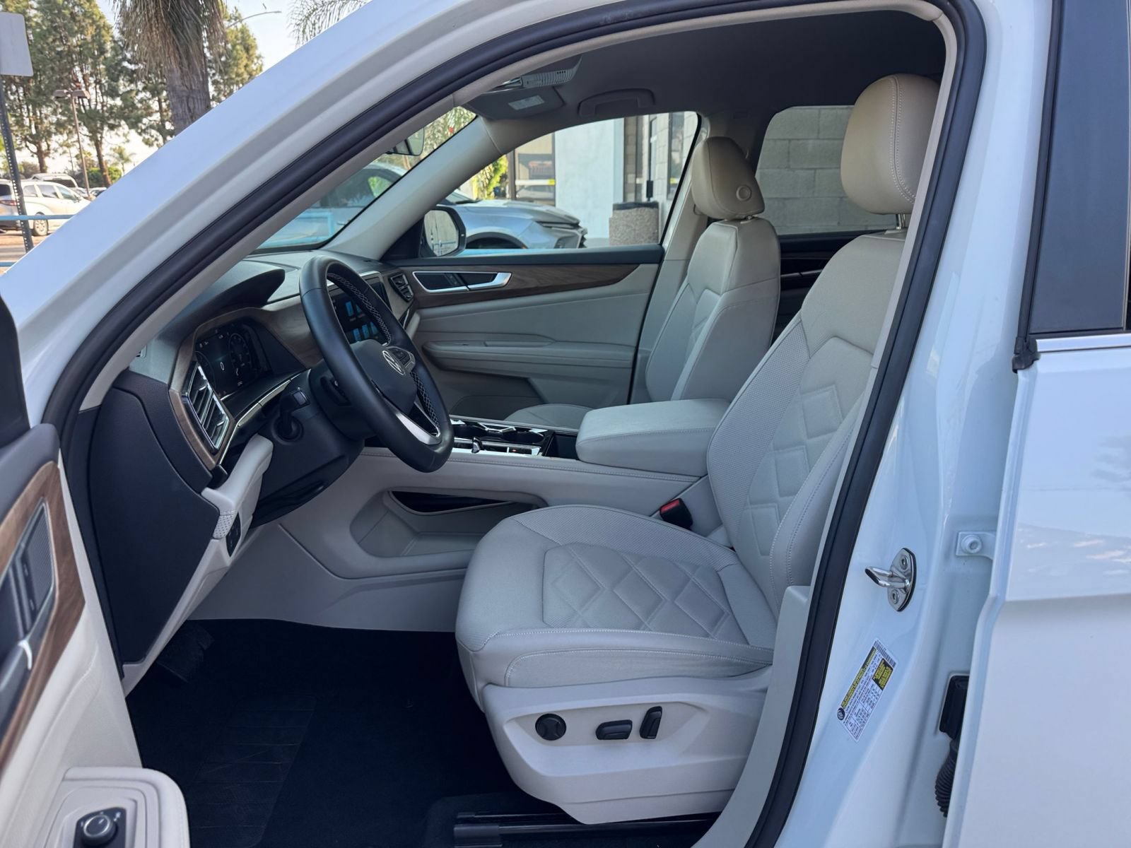 Used 2026 Volkswagen Atlas SE FWD image 29