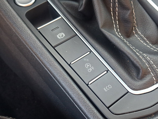 Used 2024 Volkswagen Jetta SE FWD image 23