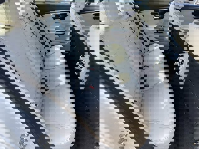 New 2025 Mercedes-Benz C 300 Sedan image 5