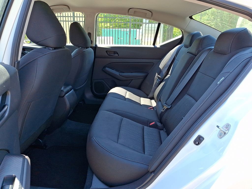 Certified 2025 Nissan Altima 2.5 SV FWD image 11
