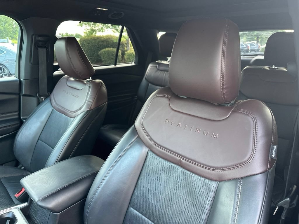Used 2023 Ford Explorer Platinum w/ Technology Package AWD/4WD image 23
