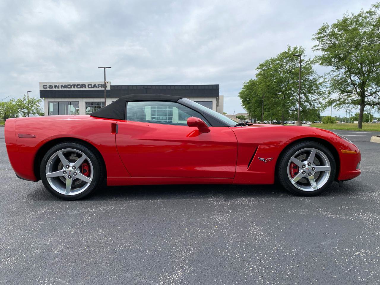 Used 2005 Chevrolet Corvette Convertible w/ Preferred Equipment Group RWD image 8