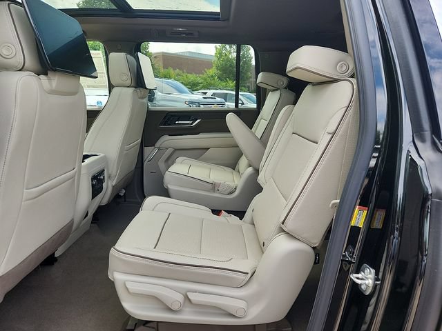 New 2026 GMC Yukon XL Denali w/ Denali Reserve Package AWD/4WD image 6