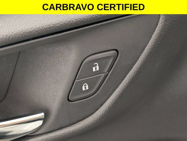 Certified 2025 Chevrolet Trax LT w/ LT Convenience Package FWD image 11