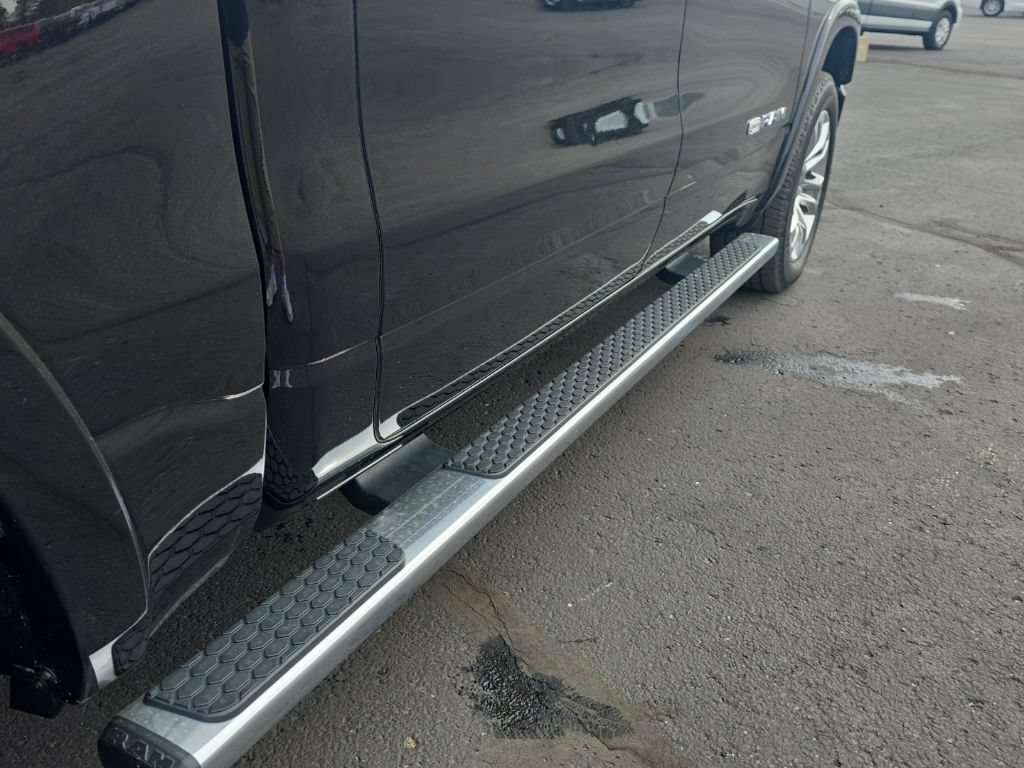 Used 2022 RAM 1500 Limited w/ Body Color Bumper Group AWD/4WD image 21