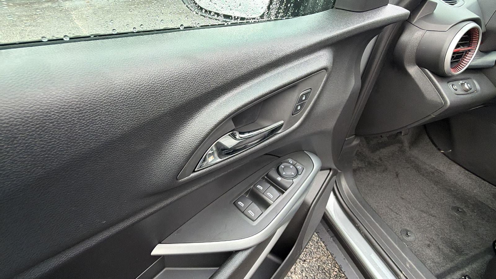 New 2026 Chevrolet Trax RS w/ Sunroof Package FWD image 16