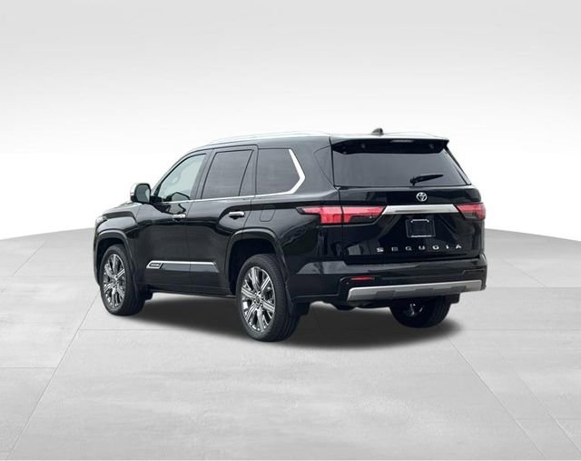 Used 2024 Toyota Sequoia Capstone image 4