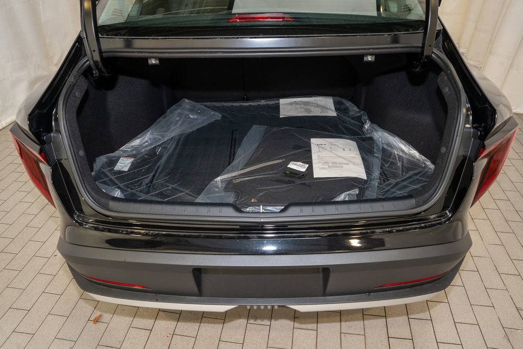 New 2025 Kia K4 LXS image 6