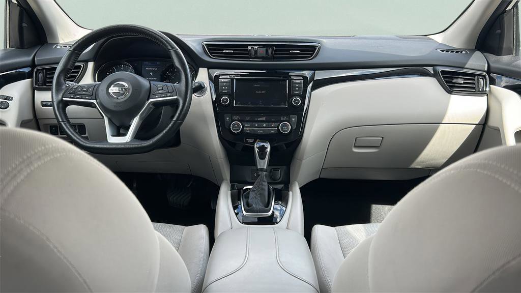 Used 2022 Nissan Rogue Sport SV FWD image 17