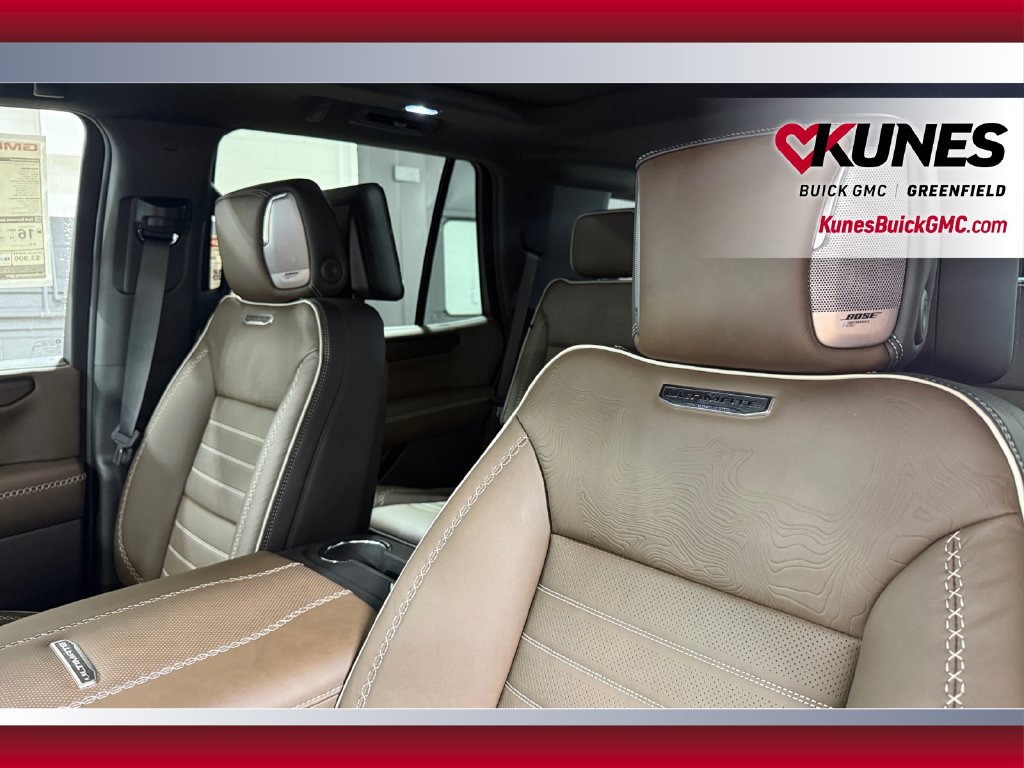 New 2026 GMC Yukon Denali Ultimate w/ LPO, Floor Liner Package AWD/4WD image 39