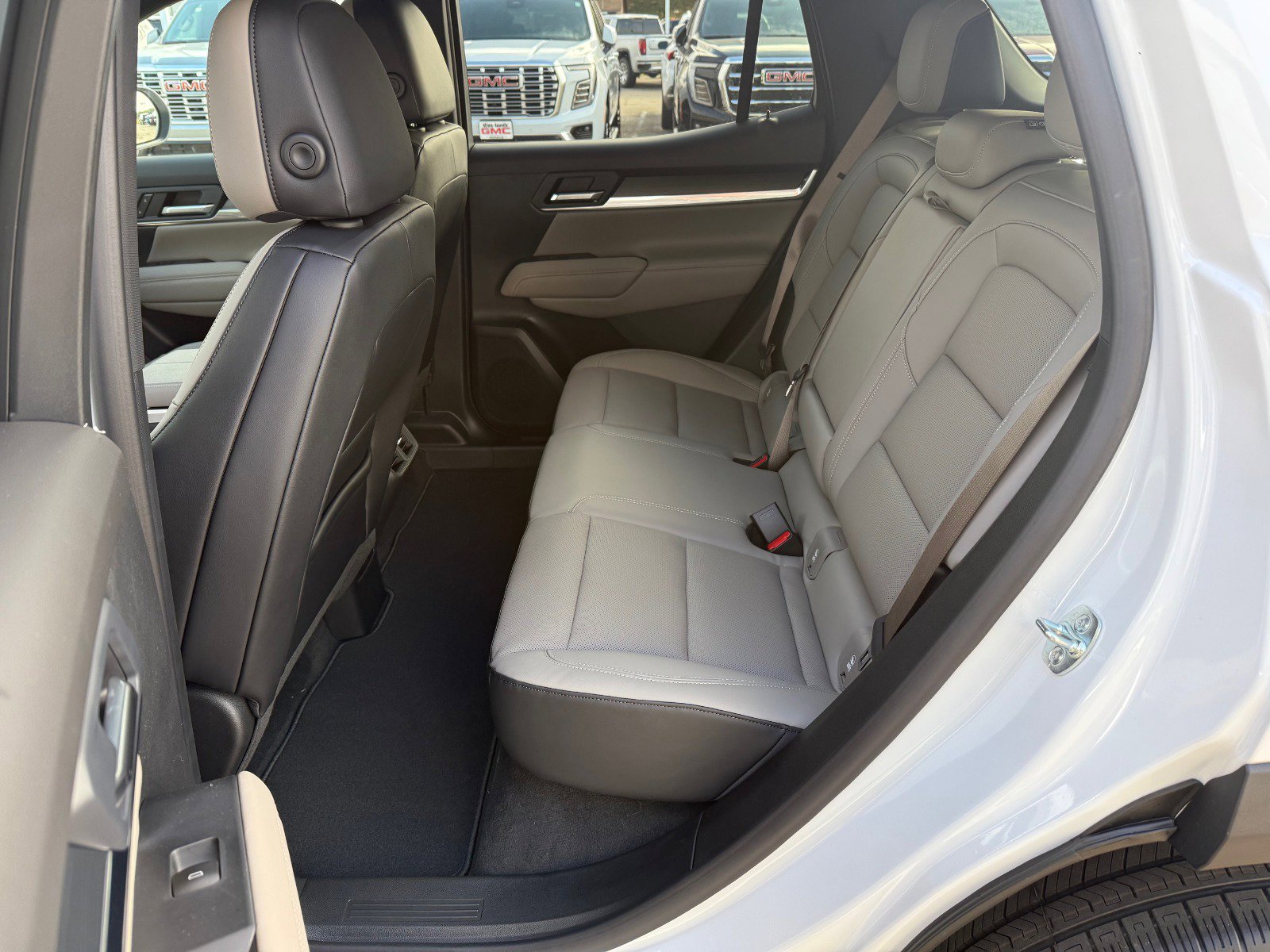 New 2026 GMC Terrain Elevation w/ Elevation Premium Package AWD/4WD image 11