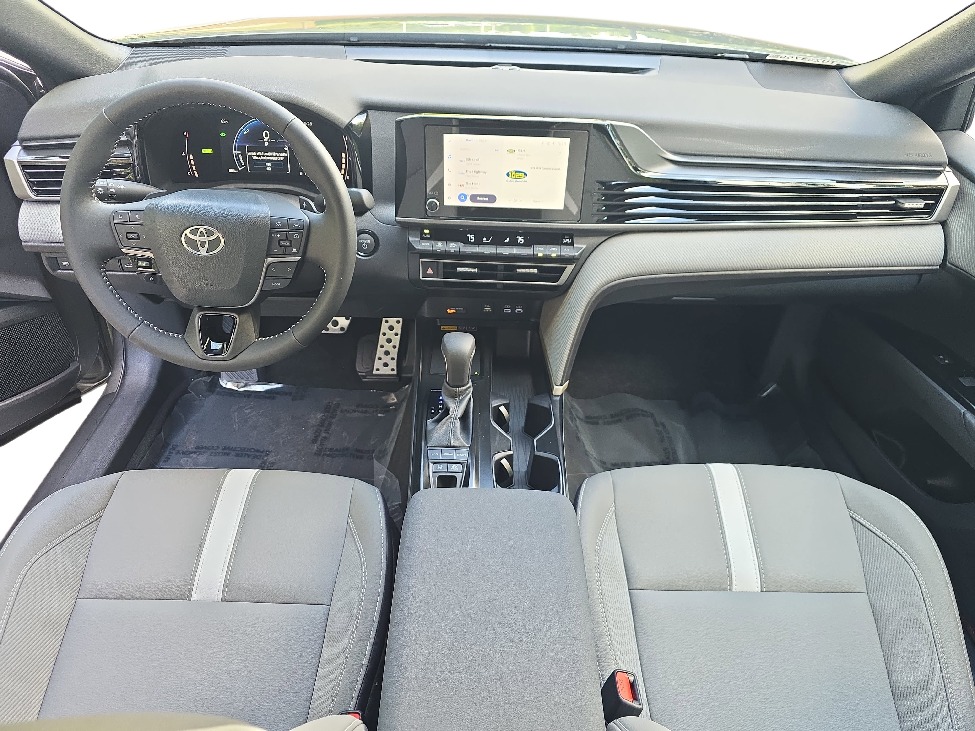 Used 2026 Toyota Camry SE w/ Convenience Package FWD image 9