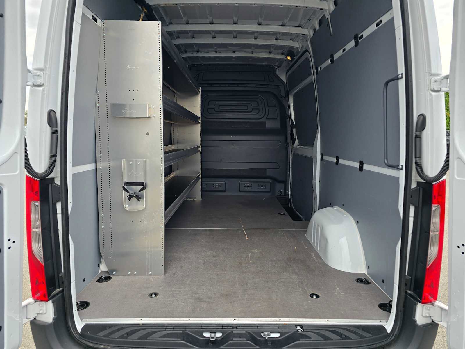 Used 2025 Mercedes-Benz Sprinter 2500 image 17