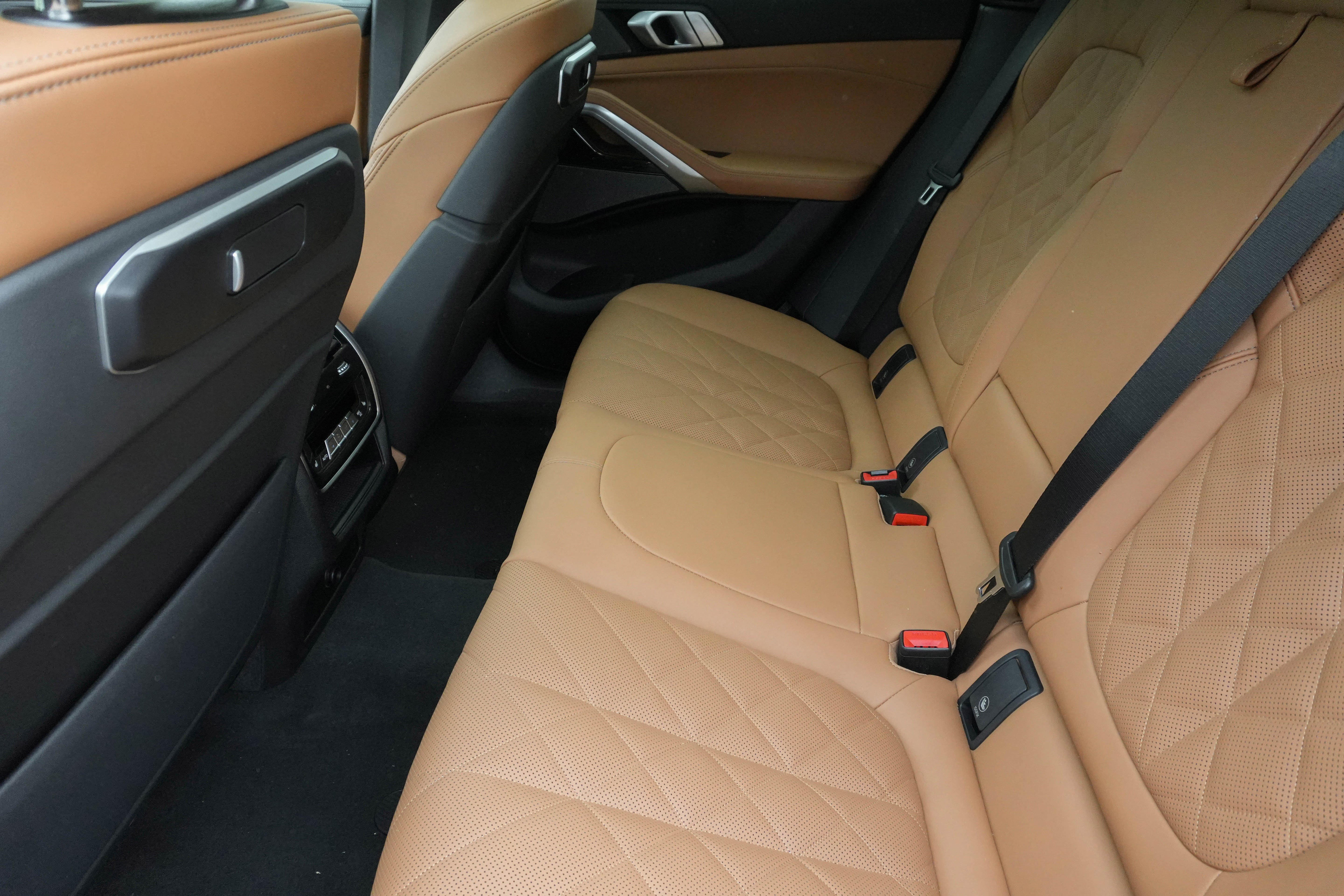 Certified 2026 BMW X6 xDrive40i AWD/4WD image 40