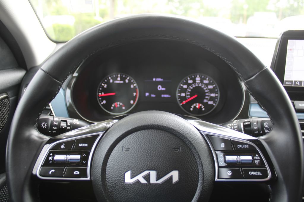 Used 2023 Kia Seltos S w/ Navigation Package FWD image 24