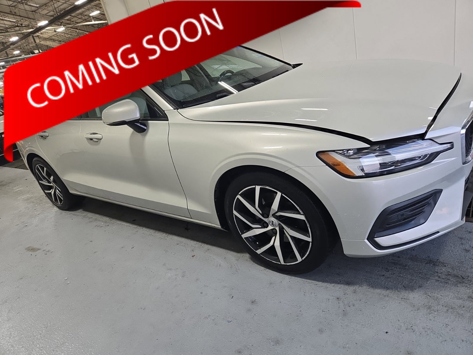 Used 2020 Volvo S60 T5 Momentum image 1