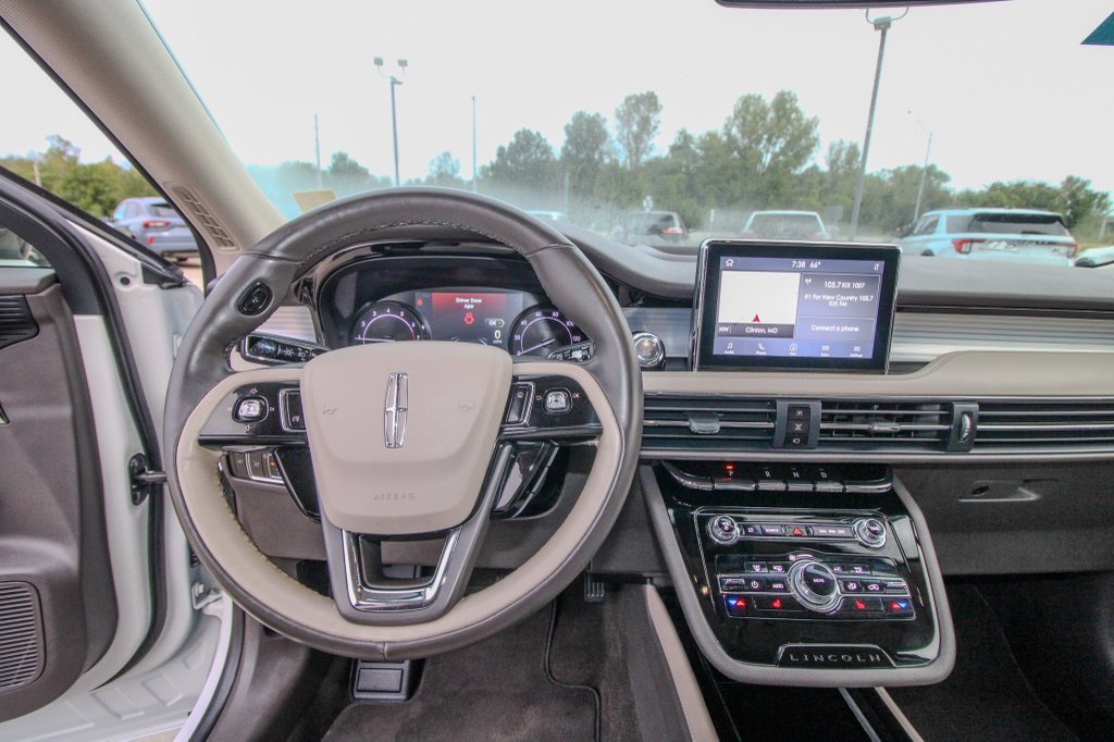 Used 2020 Lincoln Corsair AWD w/ Equipment Group 101A image 29