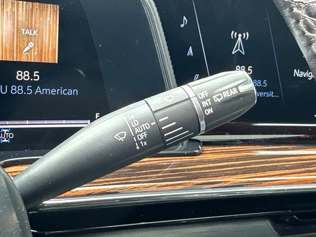 Used 2021 Cadillac Escalade ESV Premium Luxury image 10